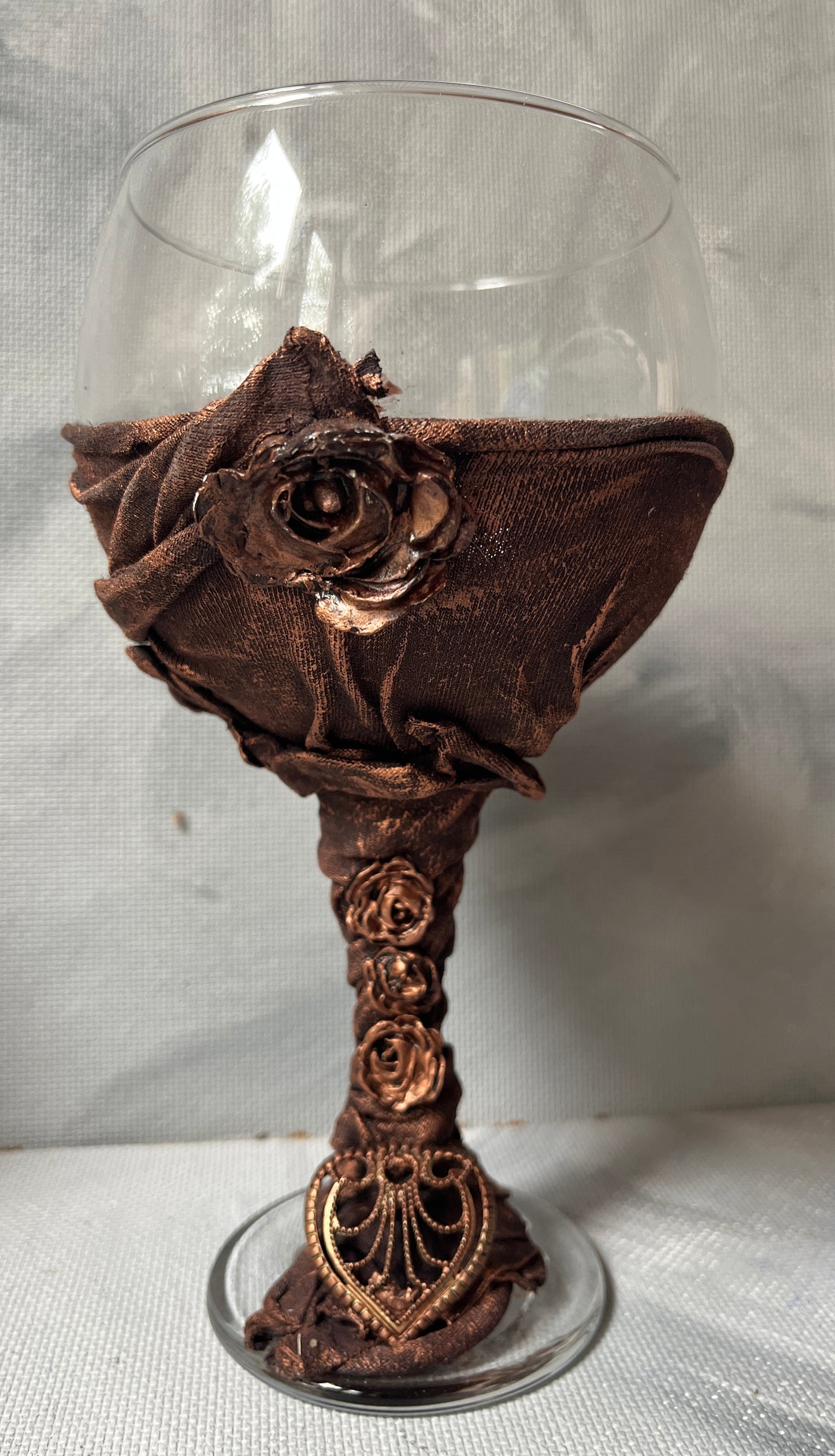 Glasses: Goblet Gin