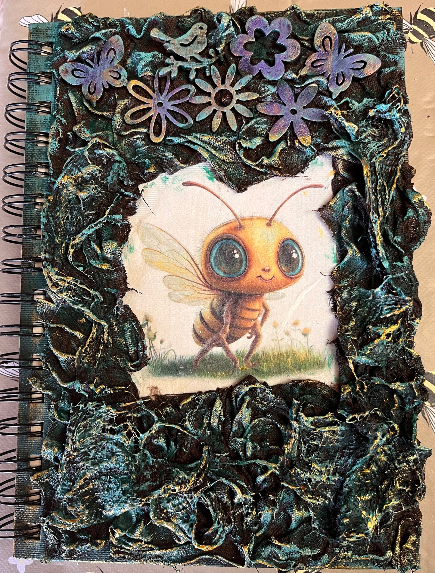 A5 journal: Fun Loving Bee